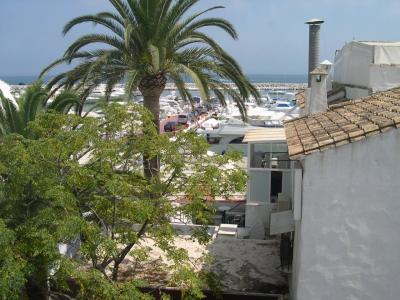 Apartment For sale in Puerto Banus, Andalusia, Spain - Calle Ribeira