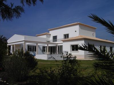Villa For sale in Penina, Algarve, Portugal