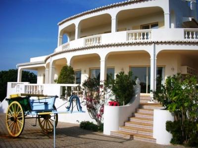 Villa For sale in Algarve - Carvoeiro -Caramujeira, Algarve, Portugal
