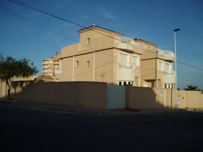 Villa For sale in Torrevieja, Alicante, Spain - Ave la Mancha 29 - B
