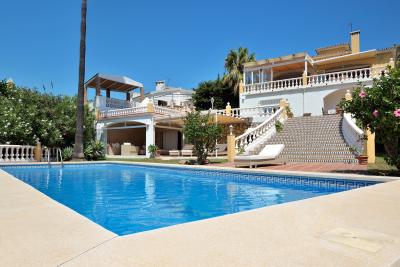 Villa For sale in Benalmadena, Malaga, Spain - Torrequebrada