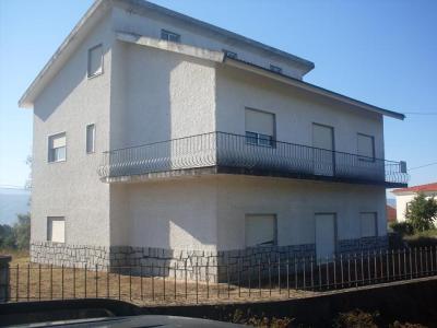 Townhouse For sale in Coimbra, Oliveira do Hospital, Portugal