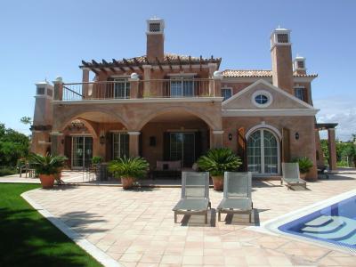 Villa For sale in Quinta do Lago, Algarve, Portugal